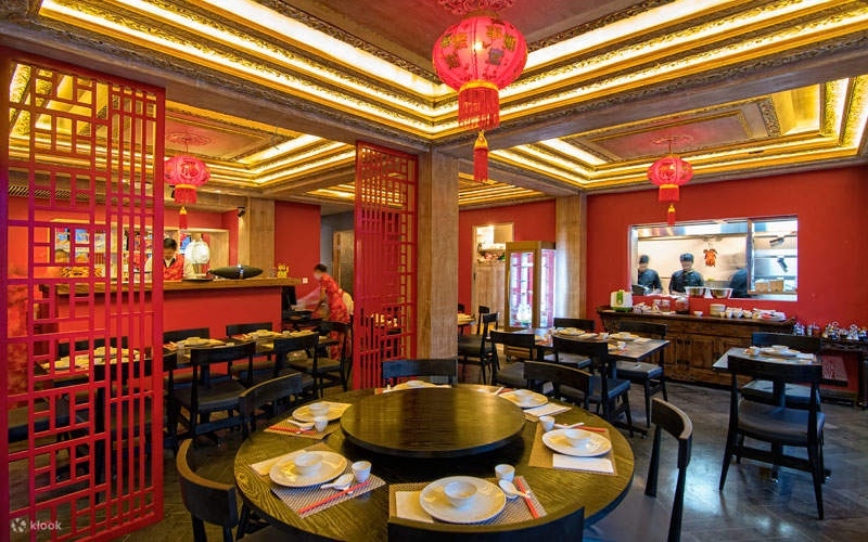 Người Trung Quốc đổ xô đặt bàn cho “bữa tối đoàn viên” dịp Tết Nguyên đán